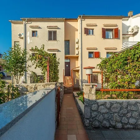 3 Bedroom Lovely In Dom wakacyjny *