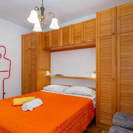 Σπίτι διακοπών 3 Bedroom Lovely In Omišalj