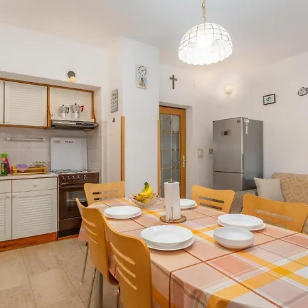 Σπίτι διακοπών 3 Bedroom Lovely In