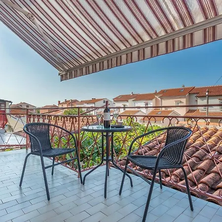 Σπίτι διακοπών 3 Bedroom Lovely In