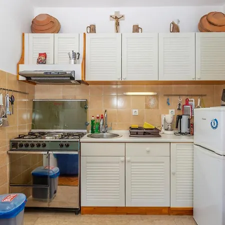 3 Bedroom Gorgeous Home In Omisalj Vikendica
