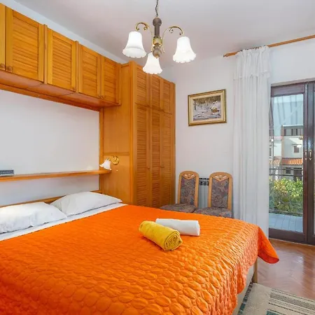 3 Bedroom Gorgeous Home In Omisalj *