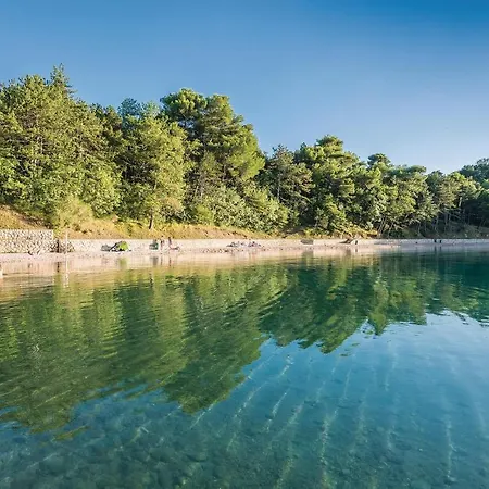 Сasa de vacaciones 3 Bedroom Stunning In Omišalj